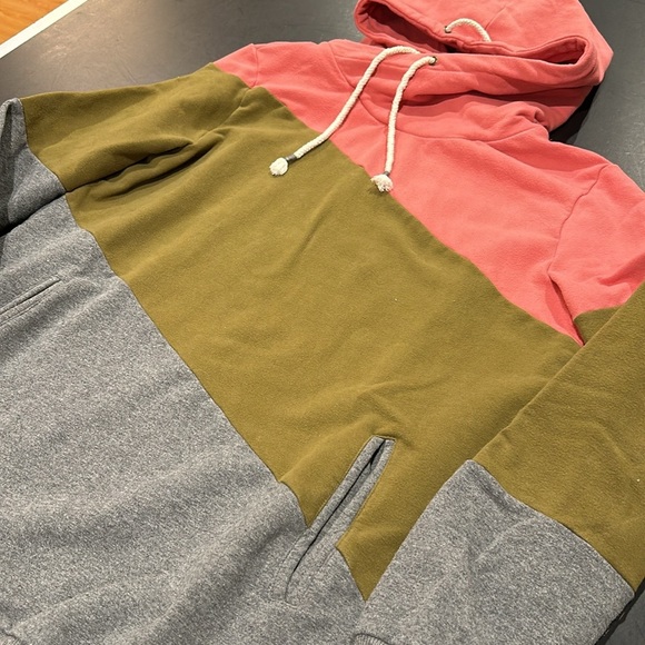 Ampersand Singlehood - Picture 2 of 7